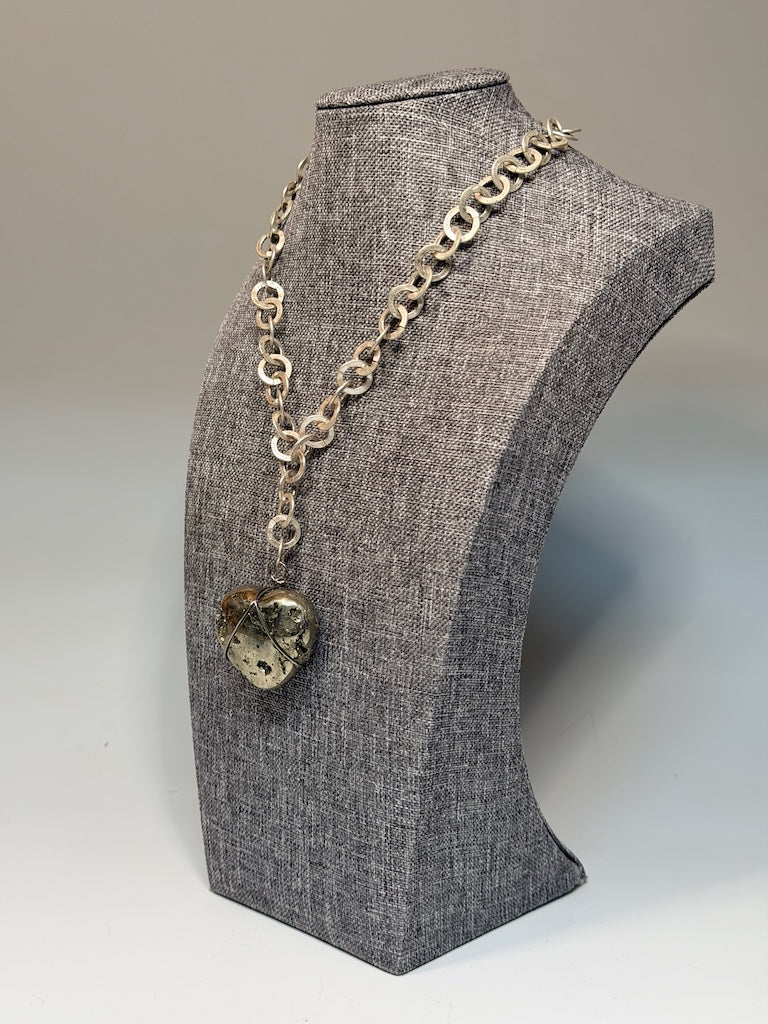 LARGE PYRITE HEART PENDANT NECKLACE LCN2034
