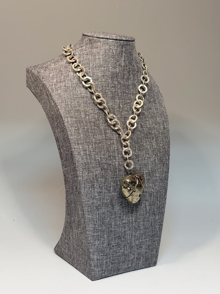 LARGE PYRITE HEART PENDANT NECKLACE LCN2034