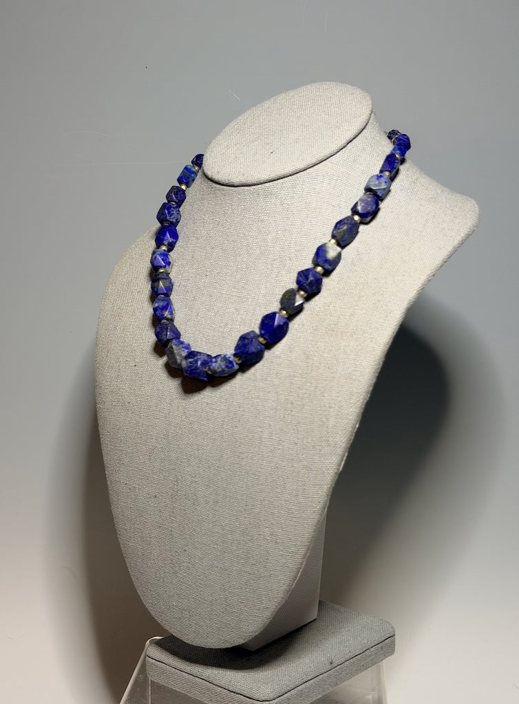 LAPIS AND SILVER STATEMENT NECKLACE LCN2035