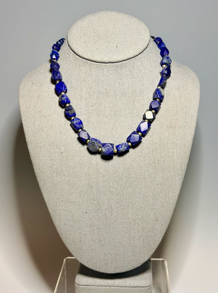 LAPIS AND SILVER STATEMENT NECKLACE LCN2035