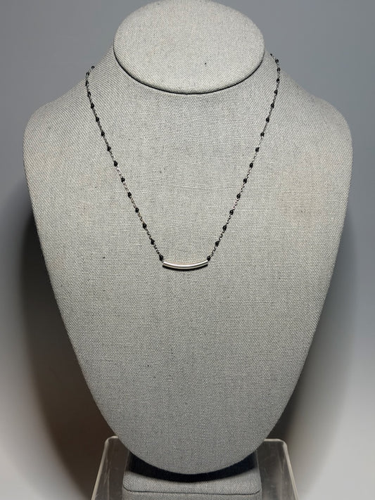 STERLING SILVER AND ONYX SIMPLE NECKLACE LCN2036