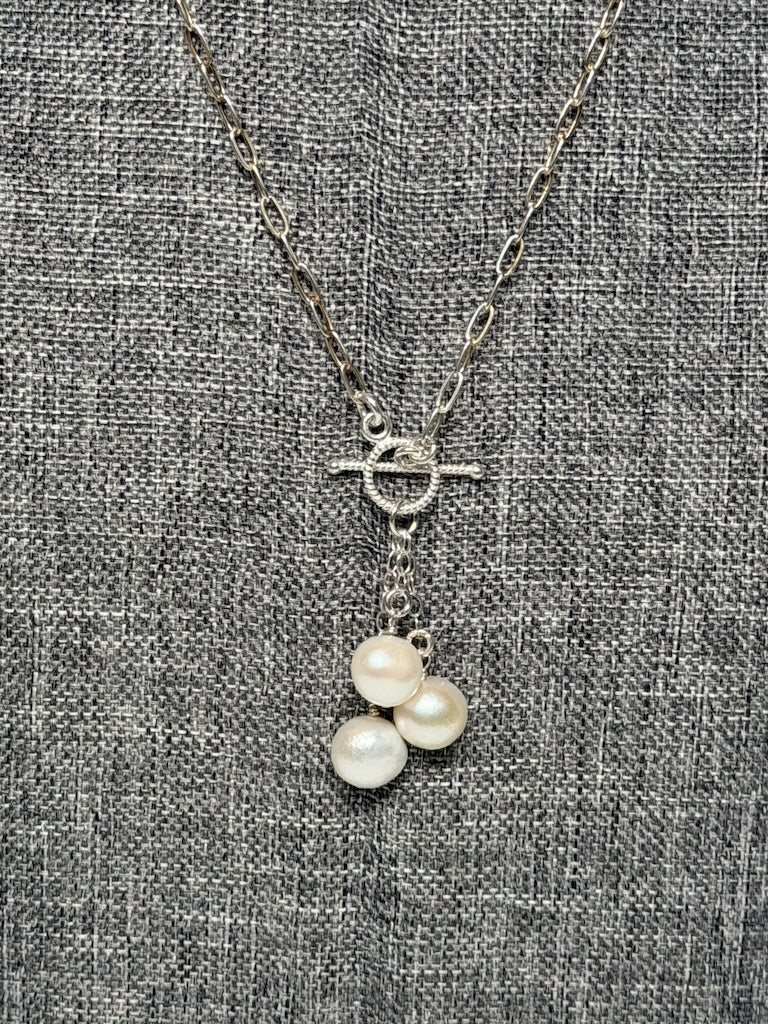 STERLING SILVER FRONT TOGGLE NECKLACE WITH FRESH WATER PEARLS LCN2062