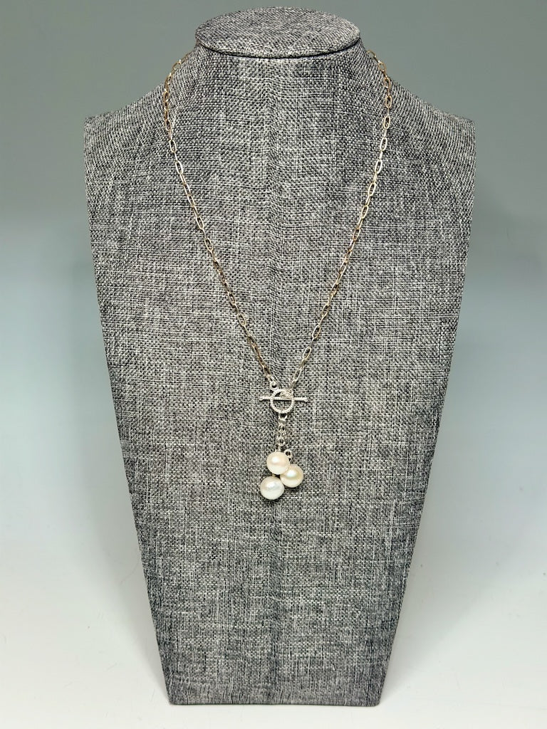 STERLING SILVER FRONT TOGGLE NECKLACE WITH FRESH WATER PEARLS LCN2062