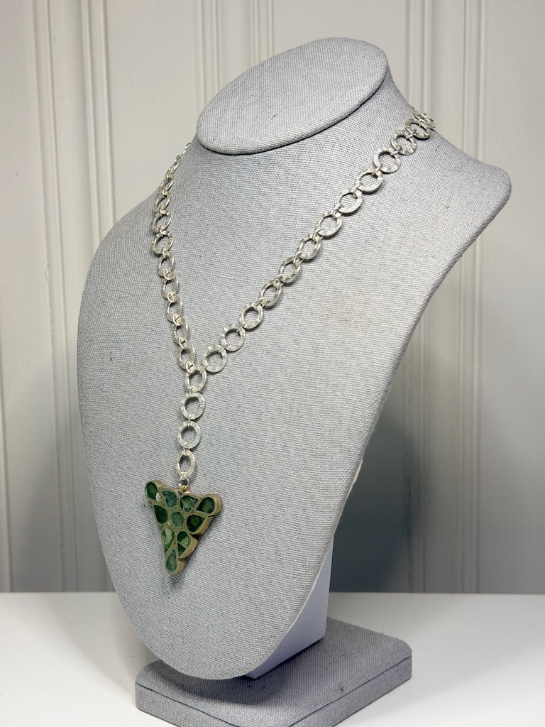 STERLING SILVER DISC NECKLACE WITH ADVENTURINE TRIANGLE PENDANT LCN1079