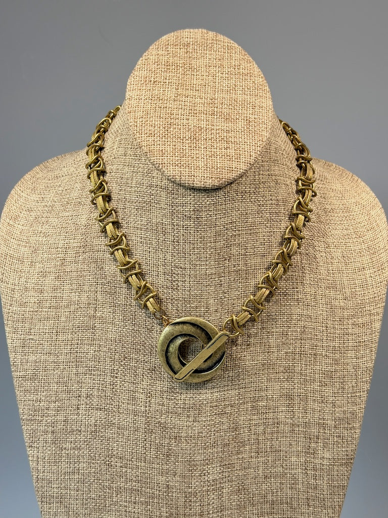 AFGHAN STATEMENT CHAIN WITH BRASS FRONT TOGGLE LCN2087