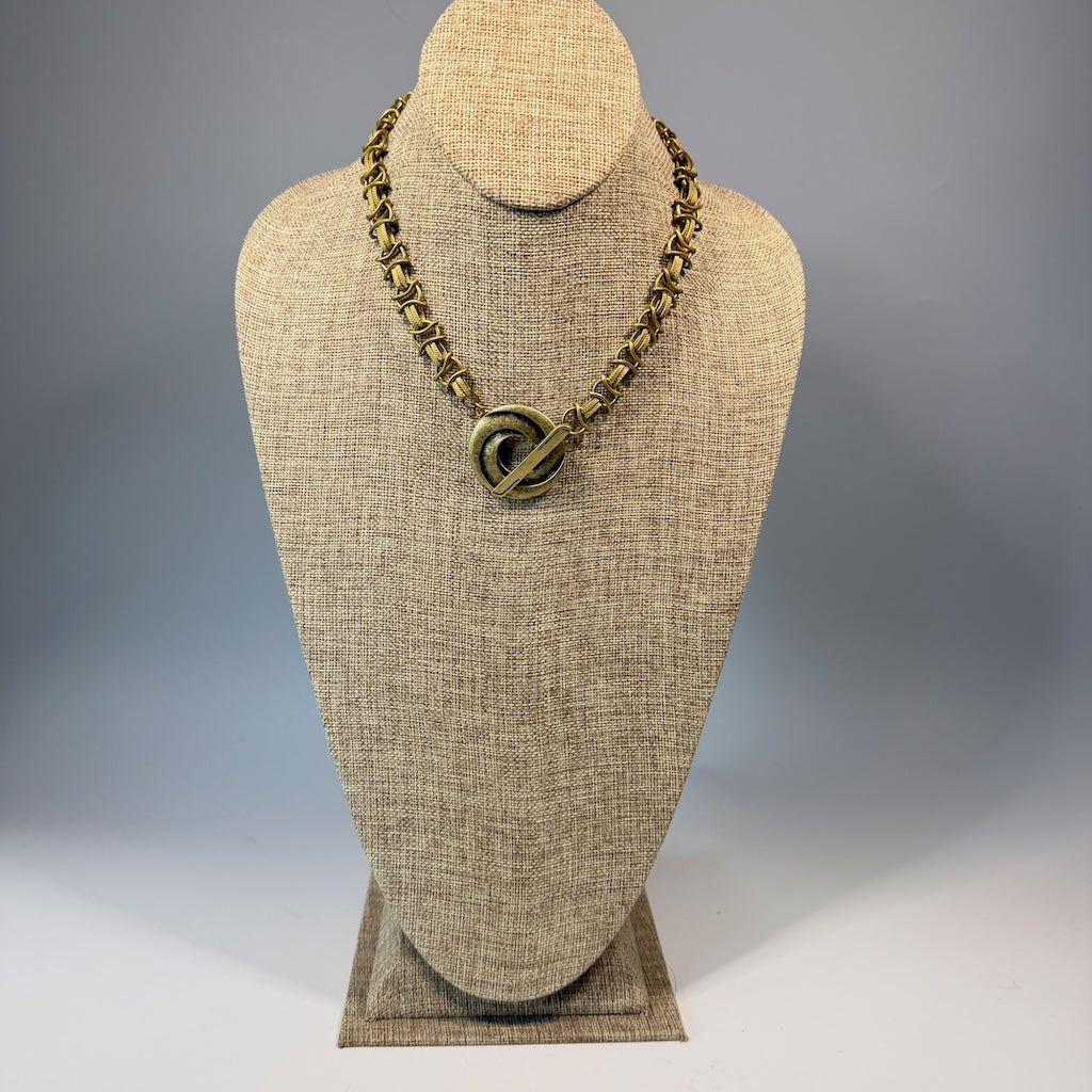 AFGHAN STATEMENT CHAIN WITH BRASS FRONT TOGGLE LCN2087