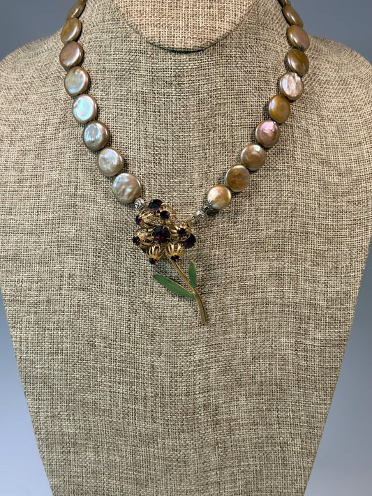 FRESHWATER COIN PEARLS WITH VINTAGE FLOWER BROOCH NECKLACE LCN2088