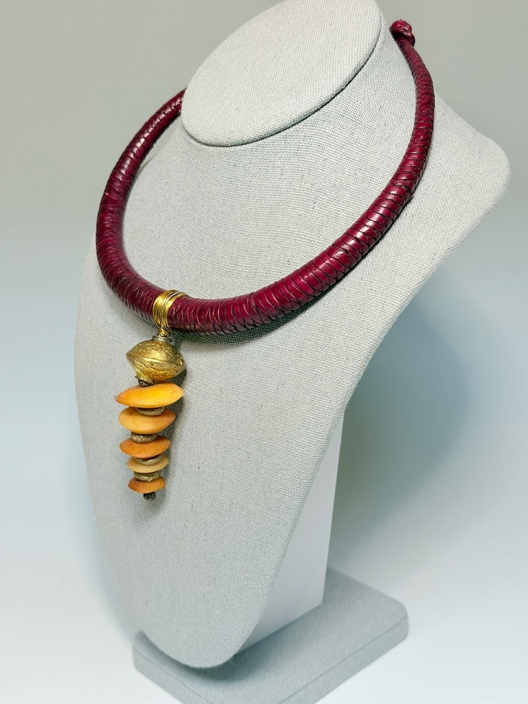 HANDMADE RED LEATHER NECKLACE WITH BRASS AND GLASS PENDANT LCN3001