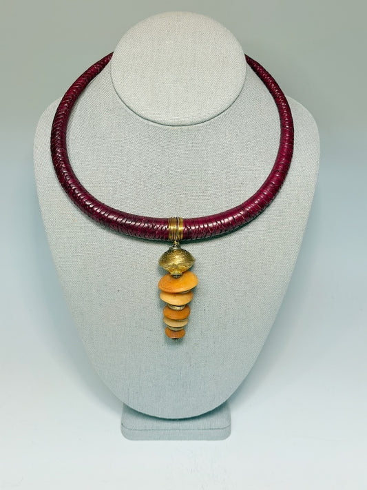 HANDMADE RED LEATHER NECKLACE WITH BRASS AND GLASS PENDANT LCN3001