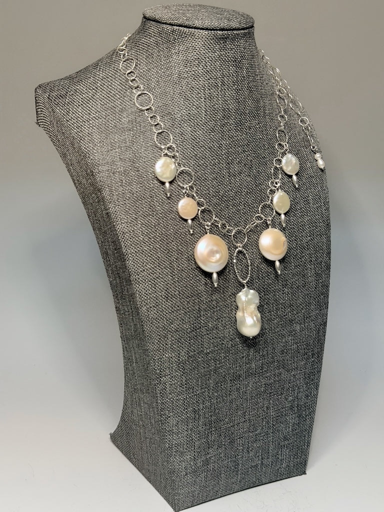 STERLING SILVER AND FRESHWATER PEARL GRADUATED STATEMENT NECKLACE LCN3011