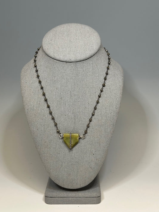GREEN JADE AND PYRITE NECKLACE  LCN582