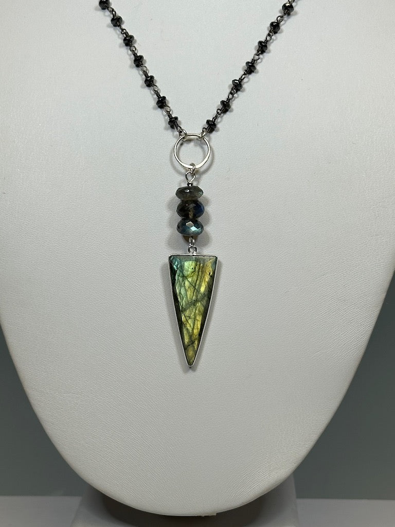 LABRADORITE AND PYRITE NECKLACE LCN611