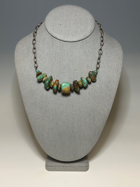 TURQUOISE STATEMENT NECKLACE WITH OXIDIZED SILVER CHAIN LCN643