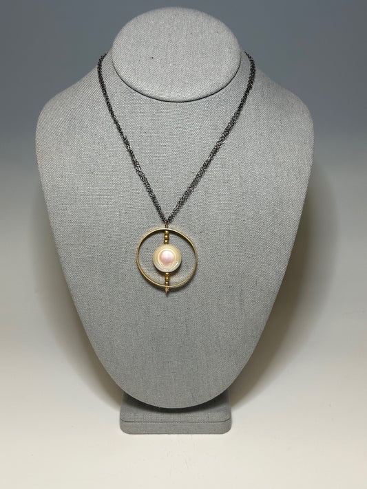 LARGE FRESH WATER PEARL/GOLD CIRCLE NECKLACE WITH OXIDIZED SS CHAIN LCN644