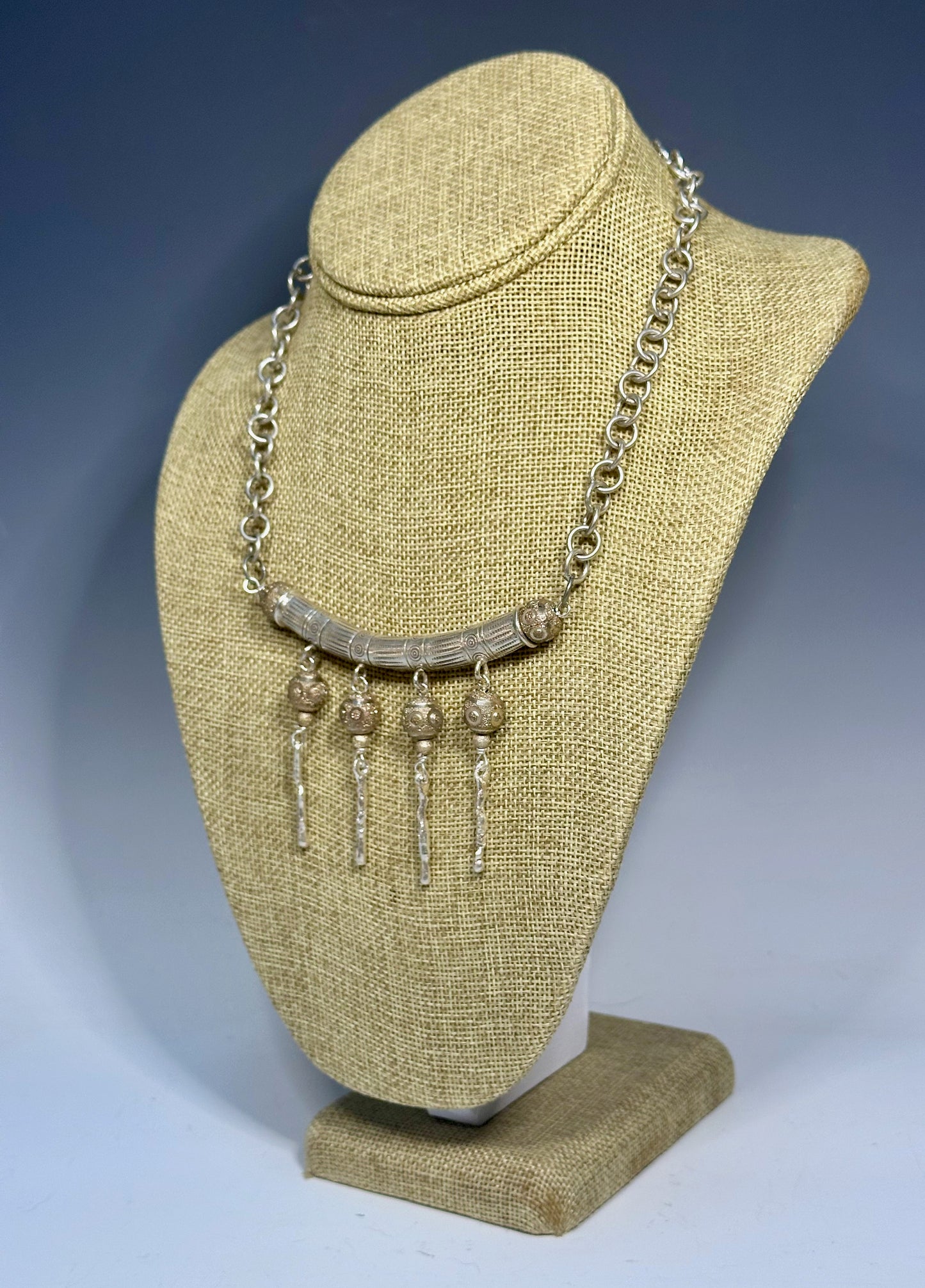 STERLING SILVER HIGH HILL TRIBE STATEMENT NECKLACE LCN651