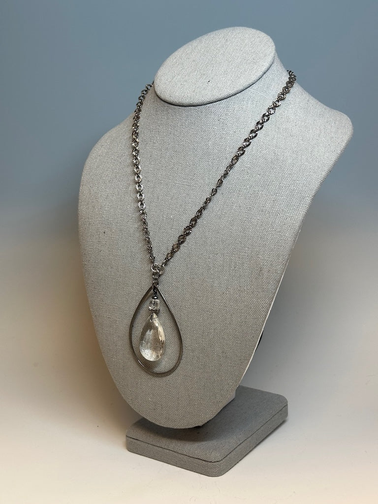 CRYTAL TEAR DROP PENDANT NECKLACE WITH HEMATITE AND LEATHER  LCN681