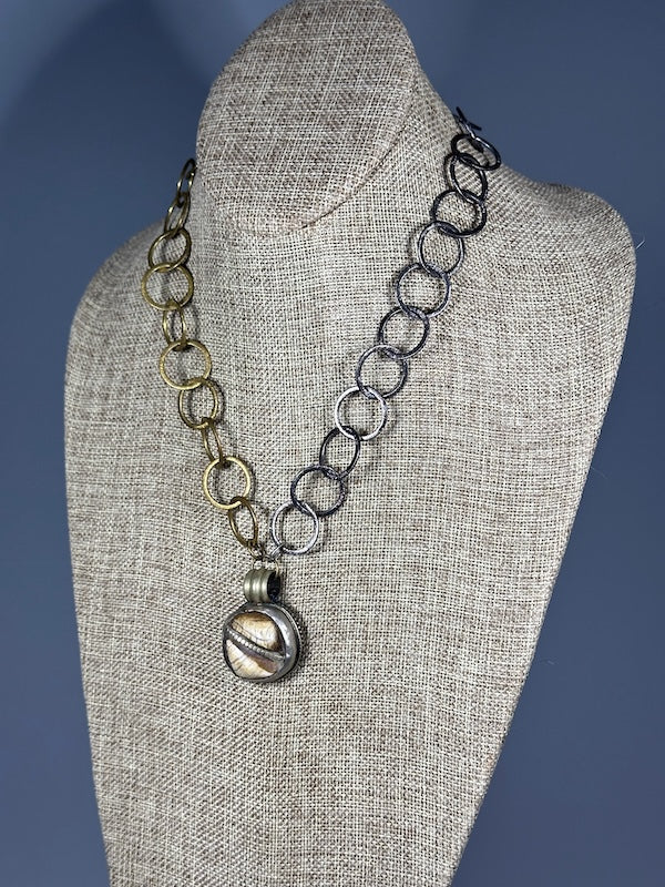 HEMATITE AND BRASS STATEMENT NECKLACE WITH FOCAL PENDANT LCN1096