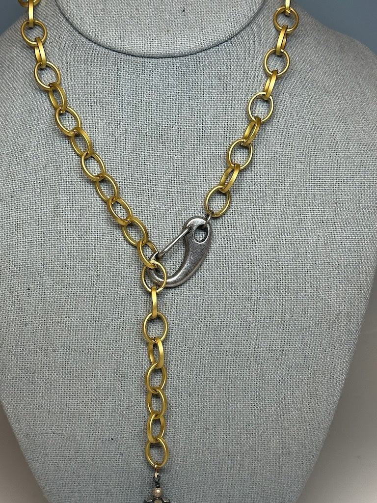 GOLD AND SILVER FRONT TOGGLE NECKLACE WITH OXIDIZED SILVER PENDANT LCN724