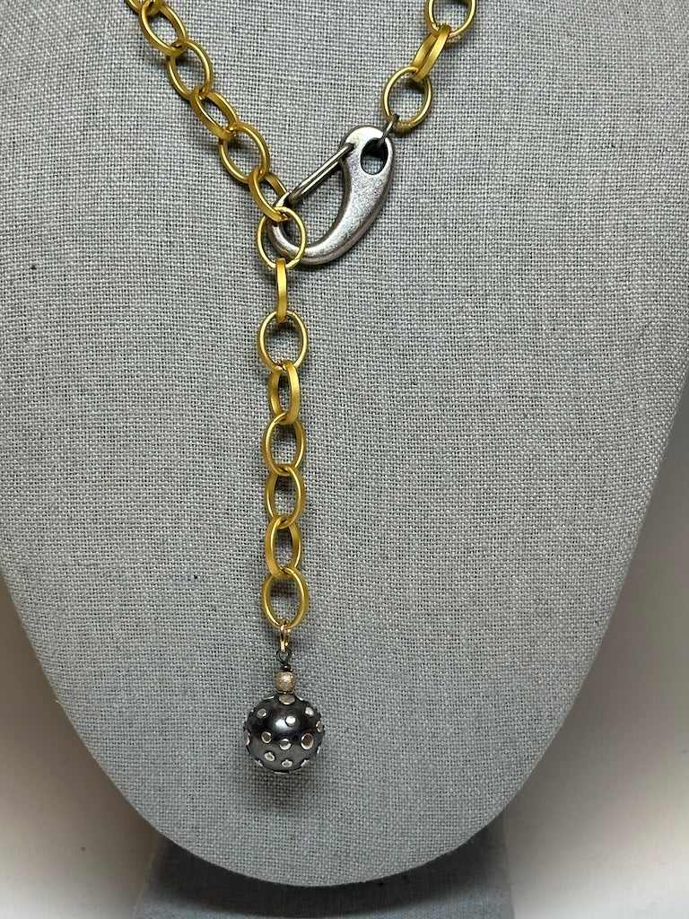 GOLD AND SILVER FRONT TOGGLE NECKLACE WITH OXIDIZED SILVER PENDANT LCN724