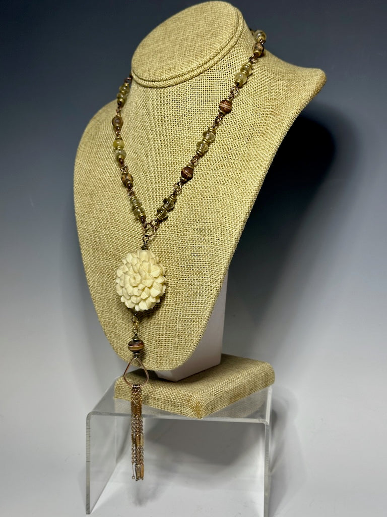 CARVED CENTER FLOWER PENDANT WITH TIBETAN AGATE, CRYSTAL AND MIXED METAL STATEMENT NECKLACE LCN743