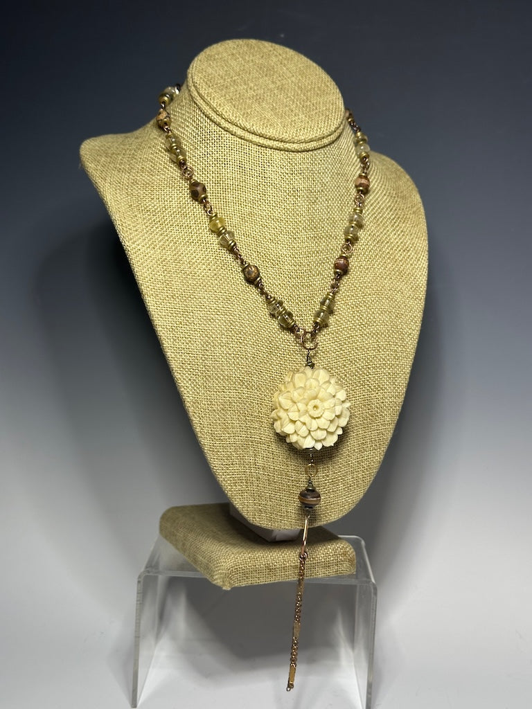 CARVED CENTER FLOWER PENDANT WITH TIBETAN AGATE, CRYSTAL AND MIXED METAL STATEMENT NECKLACE LCN743