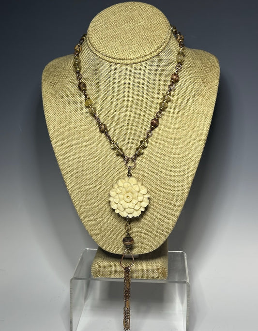 CARVED CENTER FLOWER PENDANT WITH TIBETAN AGATE, CRYSTAL AND MIXED METAL STATEMENT NECKLACE LCN743