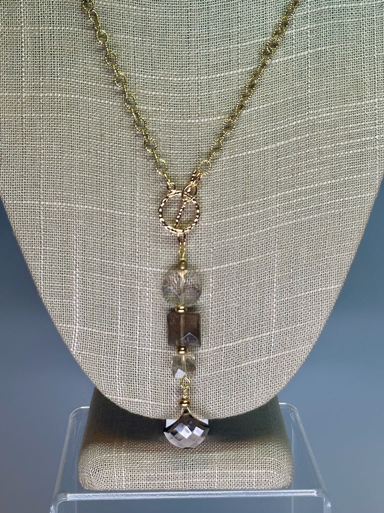 SMOKY TOPAZ AND BRASS FRONT TOGGLE NECKLACE LCN768