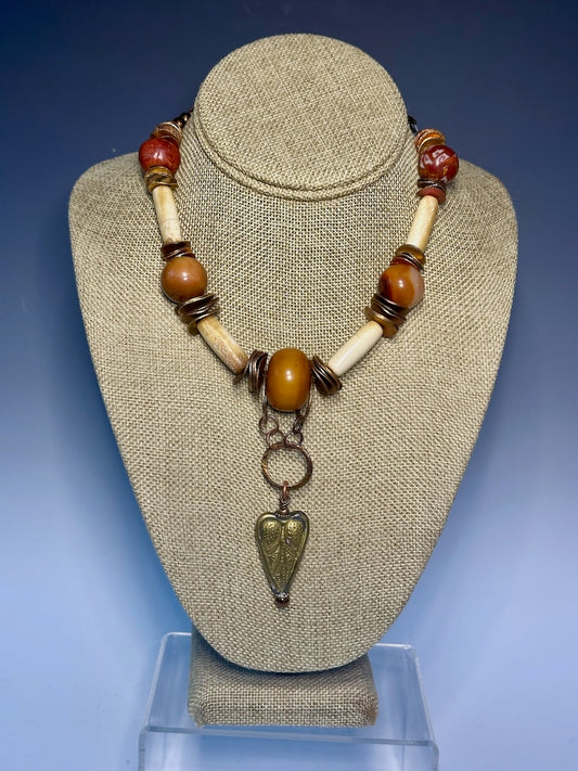 CARVED WOOD, AGATE, COPPER AND BRASS HEART STATEMENT NECKLACE LCN893