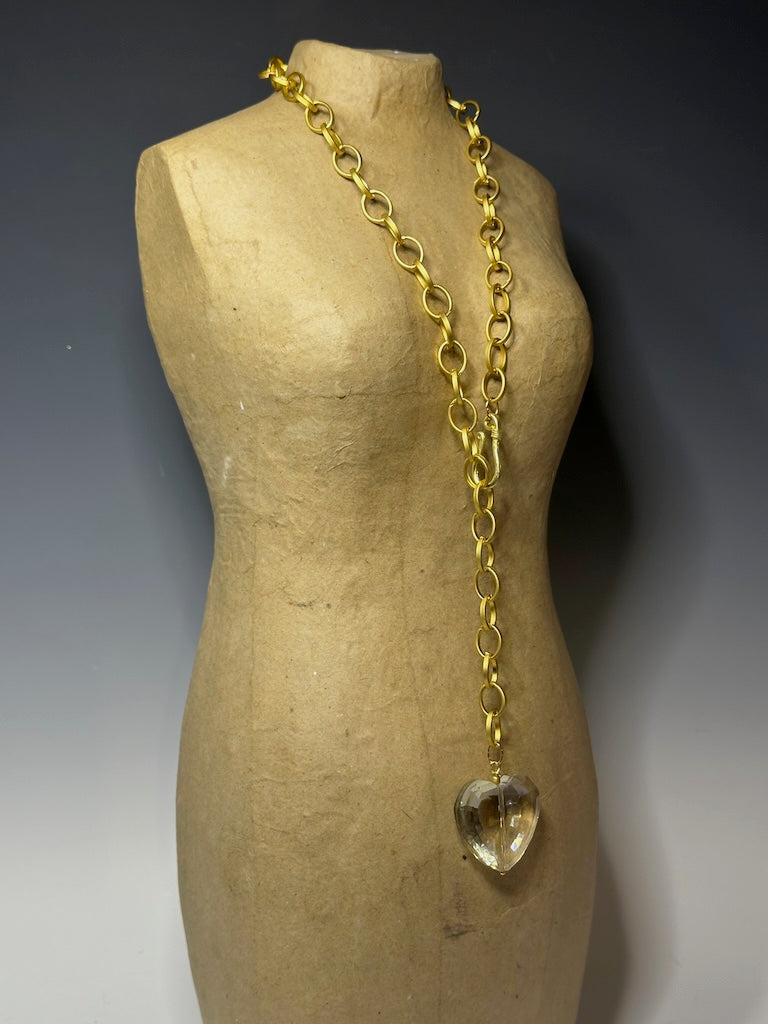 GOLD CHAIN DROP NECKLACE WITH QUARTZ HEART LCN901