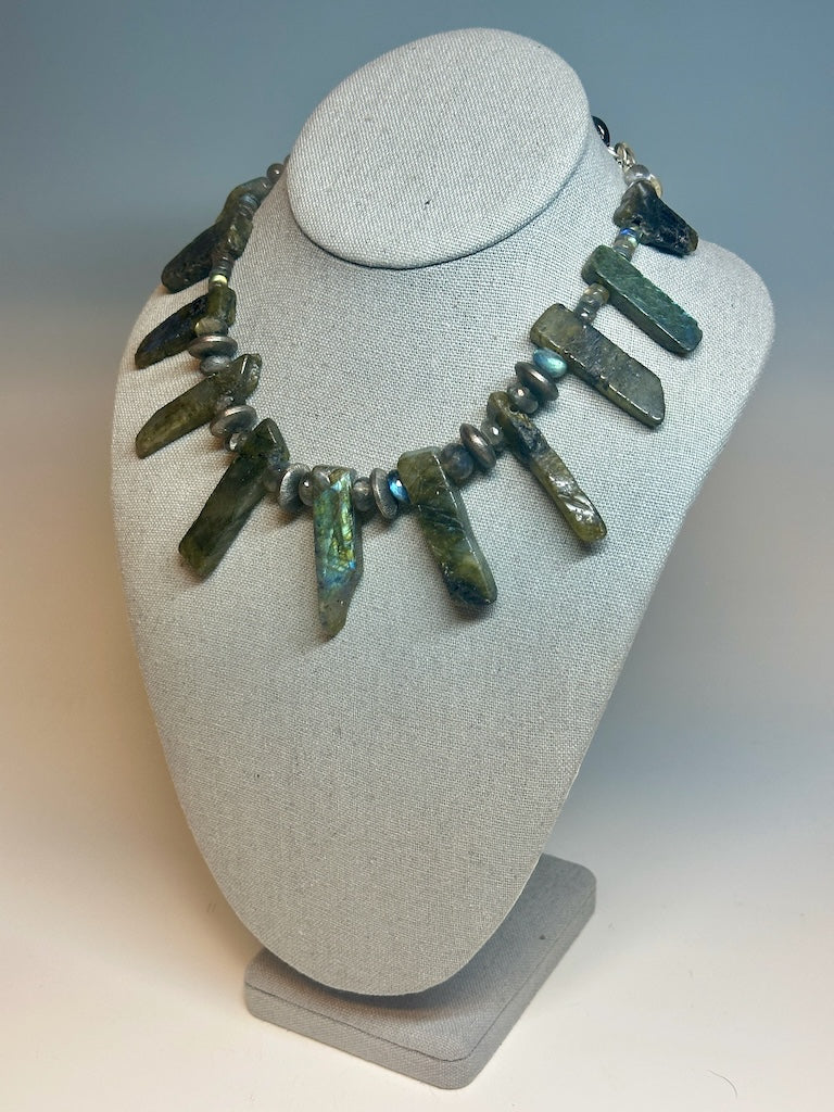 LABRADORITE AND HEMATITE STATEMENT NECKLACE LCN902