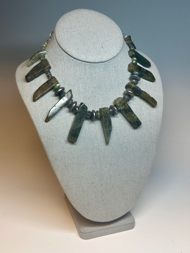 LABRADORITE AND HEMATITE STATEMENT NECKLACE LCN902