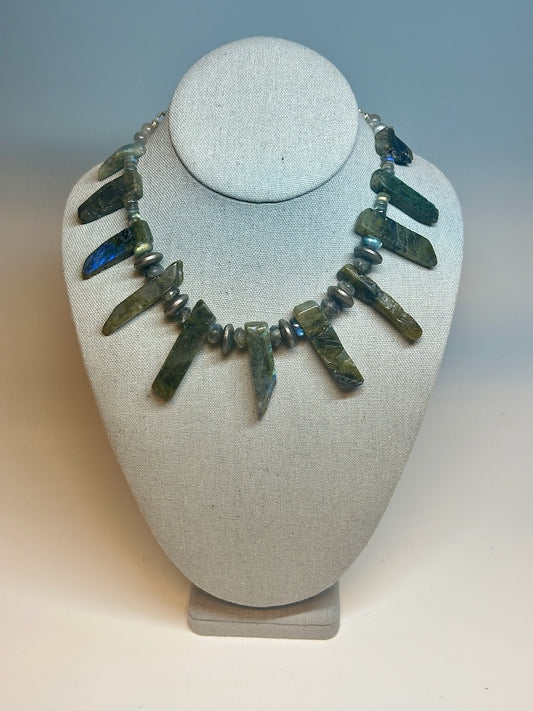 LABRADORITE AND HEMATITE STATEMENT NECKLACE LCN902