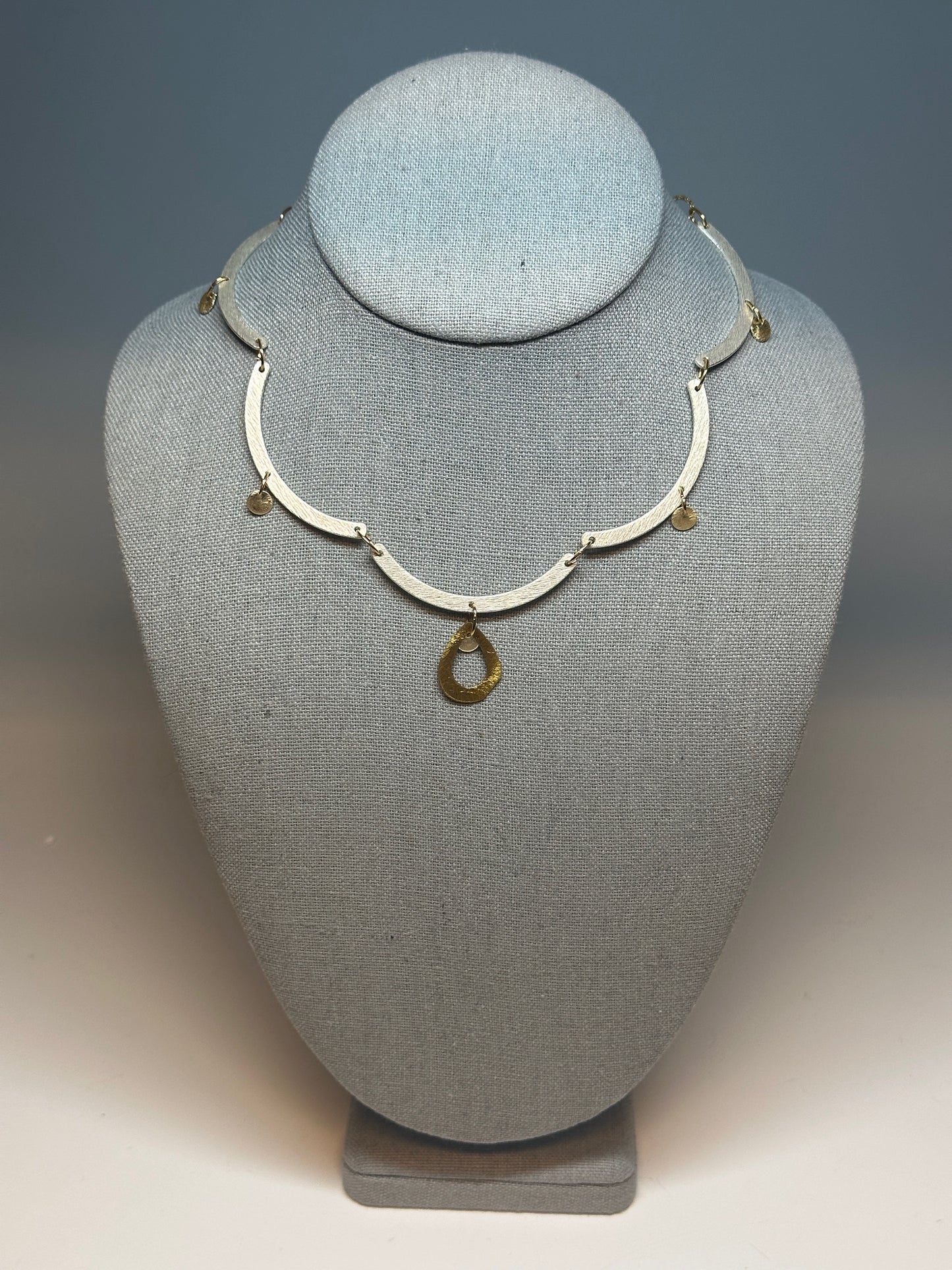 SILVER AND GOLD STATEMENT NECKLACE LCN906