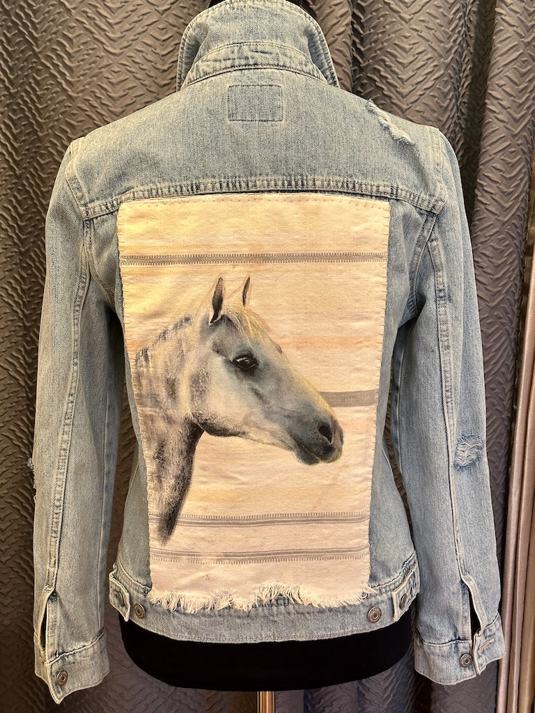 HORSE IN GREY FLANNEL HAND PAINTED DENIM JACKET LM39