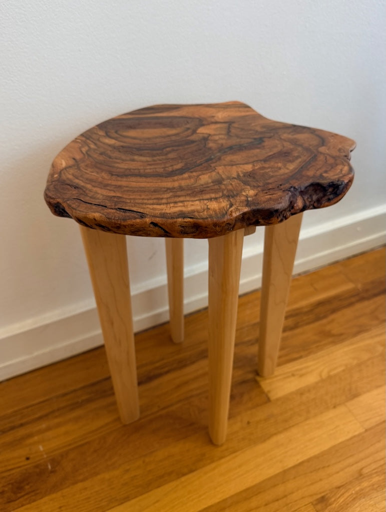 SMALL RED OAK BURL TABLE WITH MAPLE LEGS II