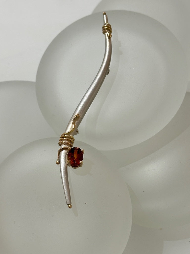 14K AND STERLING SILVER SINGLE CURVE PIN MB105P