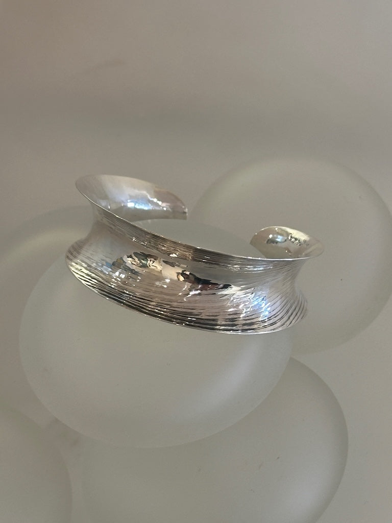 TEXTURED STERLING SILVER CUFF BRACELET MB131B