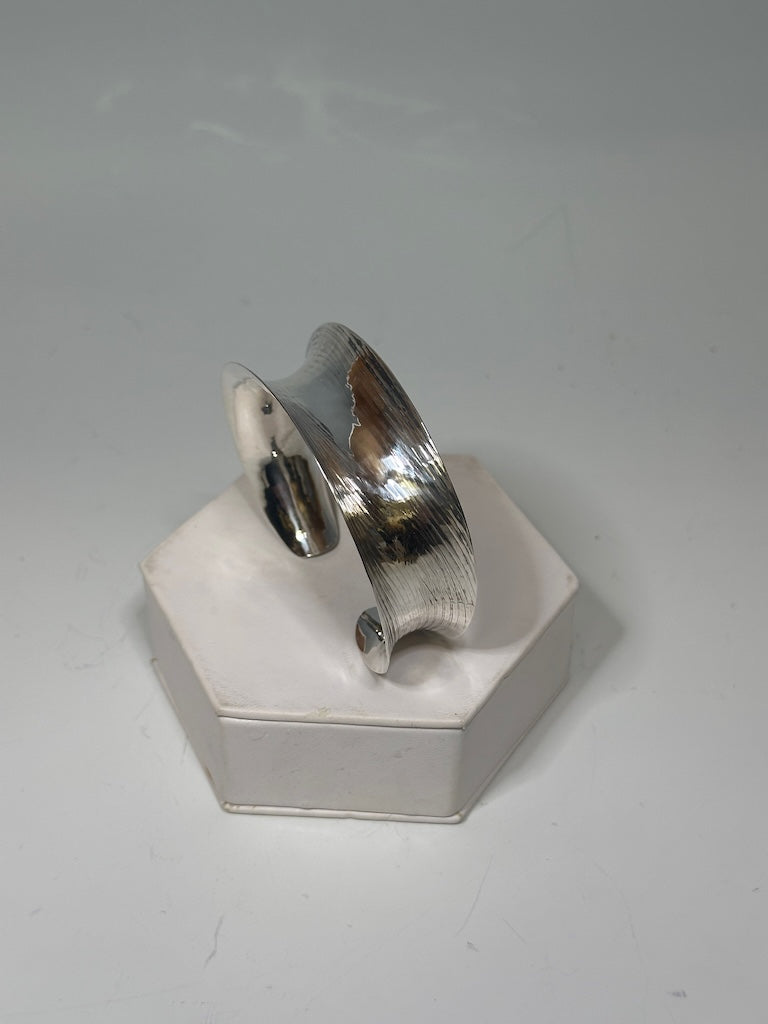 TEXTURED STERLING SILVER CUFF BRACELET MB131B