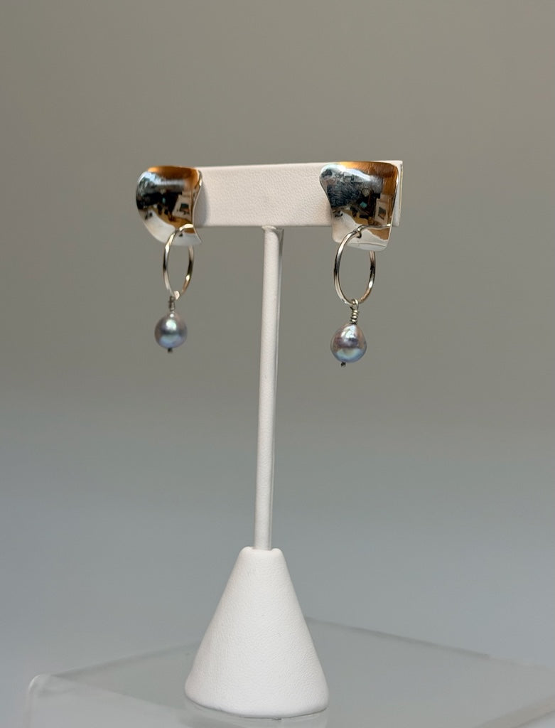 STERLING SILVER POST EARRINGS WITH BLUE PEARLS MB206B