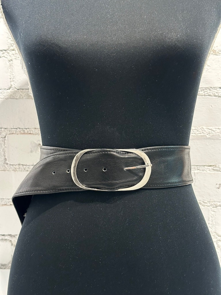 CUSTOM OVAL W/ TONGUE BELT BUCKLE AND GARMENT DYED LEATHER BELT WITH STERLING SILVER  MB6B