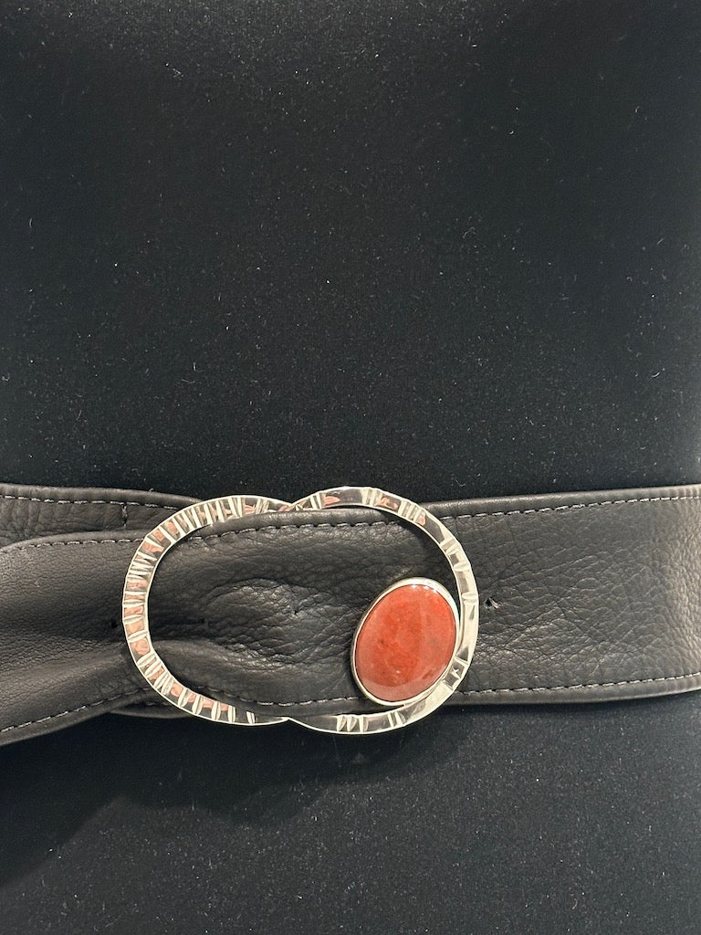 CUSTOM OVAL AND AGATE BELT BUCKLE AND GARMENT DYED LEATHER BELT WITH STERLING SILVER  MB7B