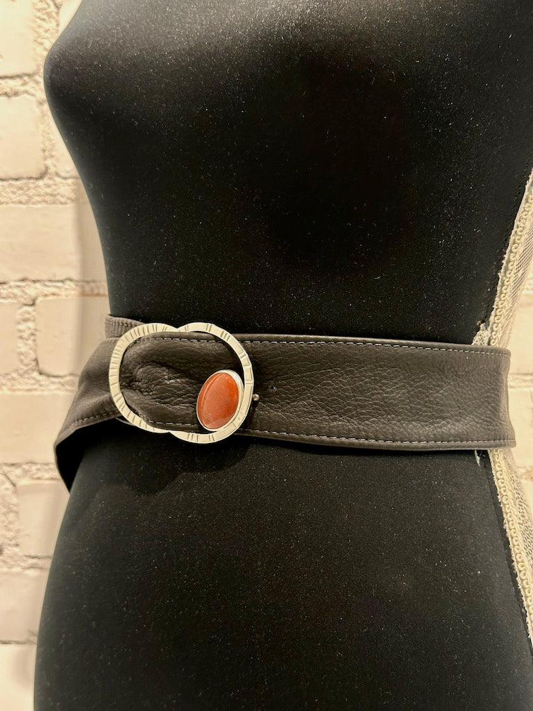 CUSTOM OVAL AND AGATE BELT BUCKLE AND GARMENT DYED LEATHER BELT WITH STERLING SILVER  MB7B