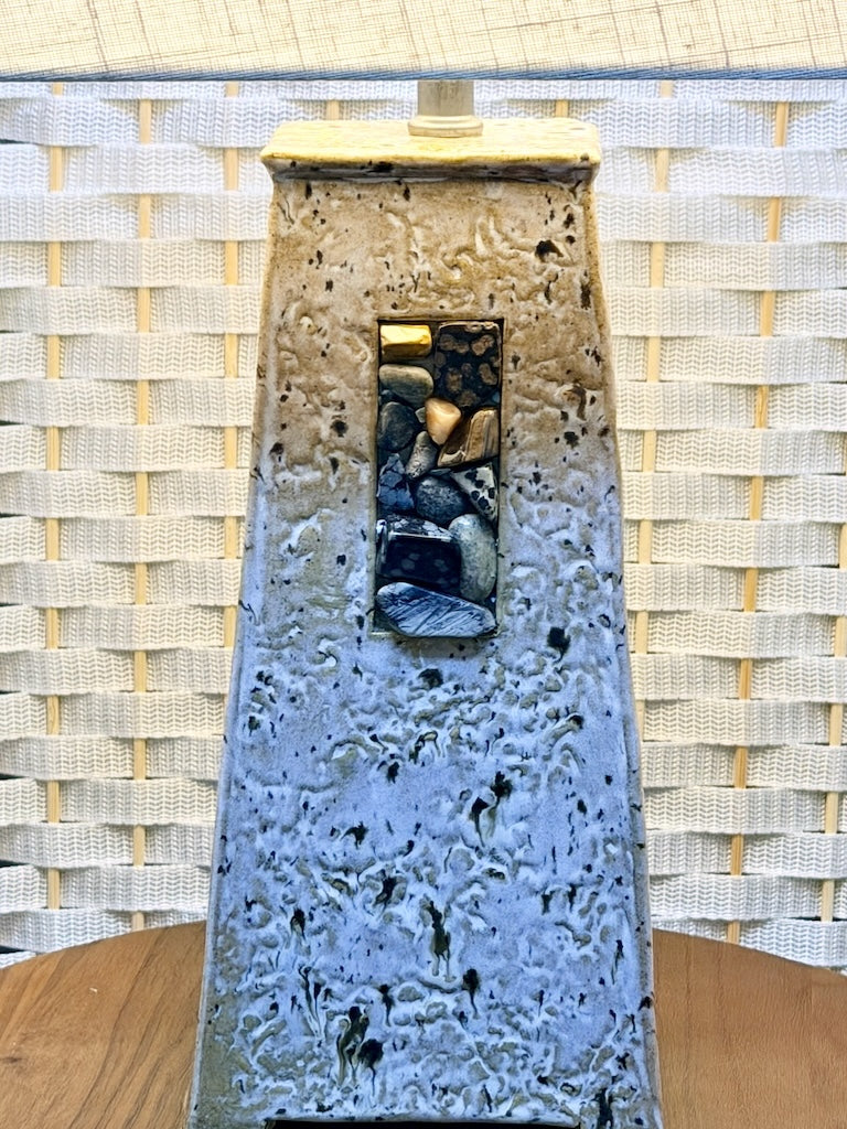 IMBEDDED STONE STONEWARE LAMP WITH SQUARE SHADE MF104