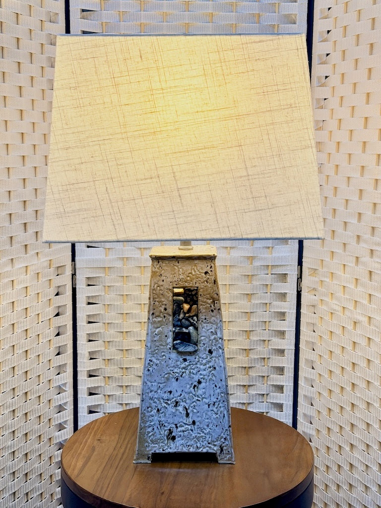 IMBEDDED STONE STONEWARE LAMP WITH SQUARE SHADE MF104