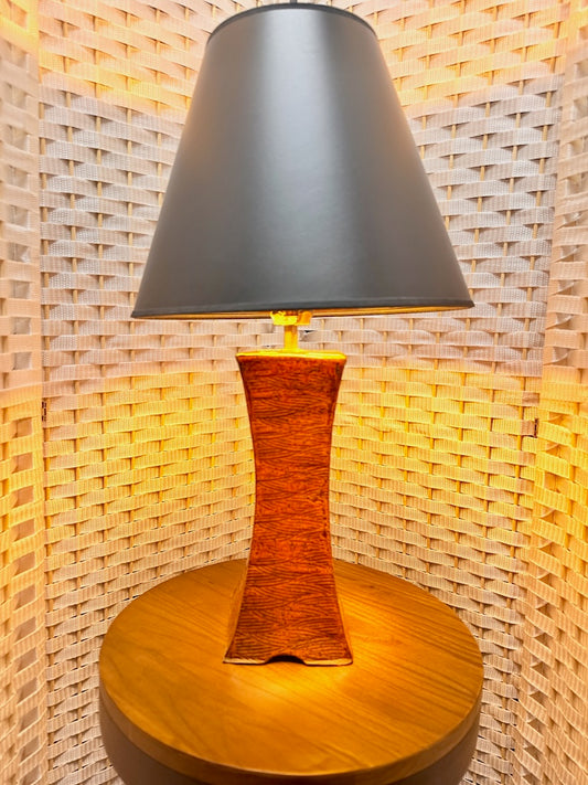 RUST COLORED AND PATTERNED STONEWARE LAMP WITH BLACK SHADE MF106