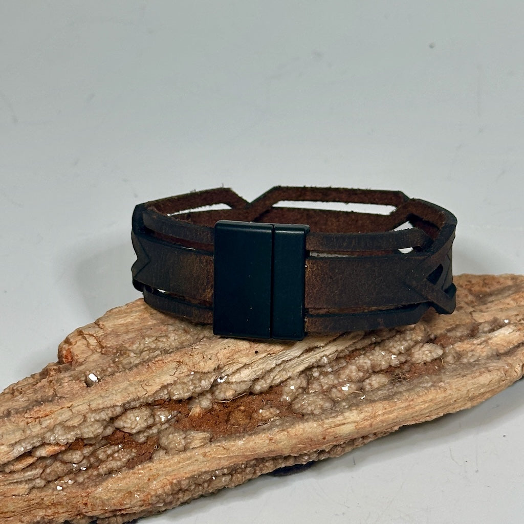 LASER CUT LEATHER BRACELET MN110B