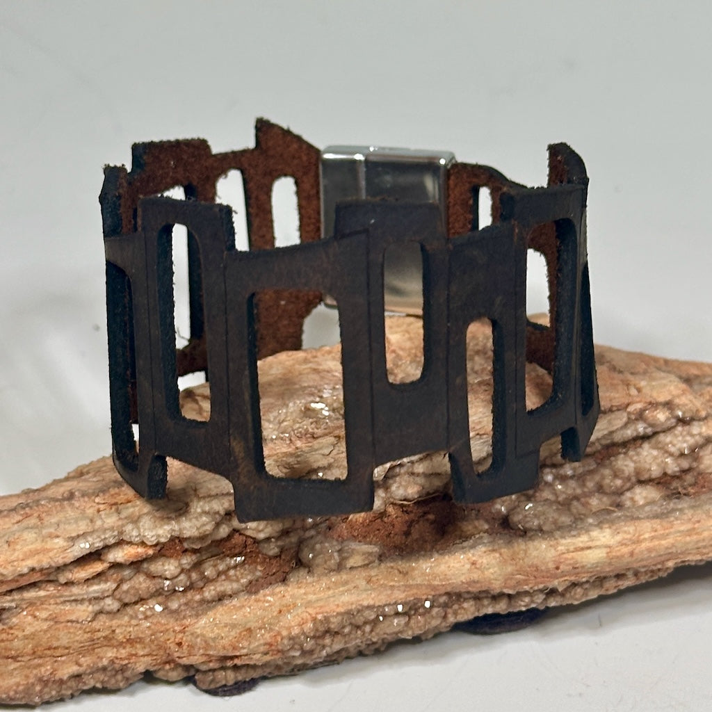 LASER CUT LEATHER BRACELET MN103B