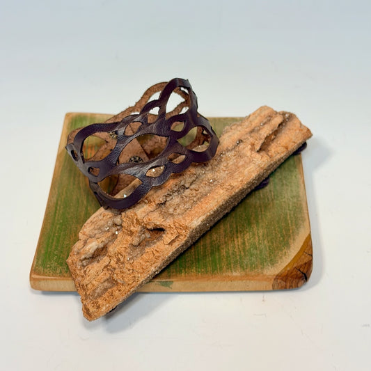LASER CUT LEATHER BRACELET MN115B