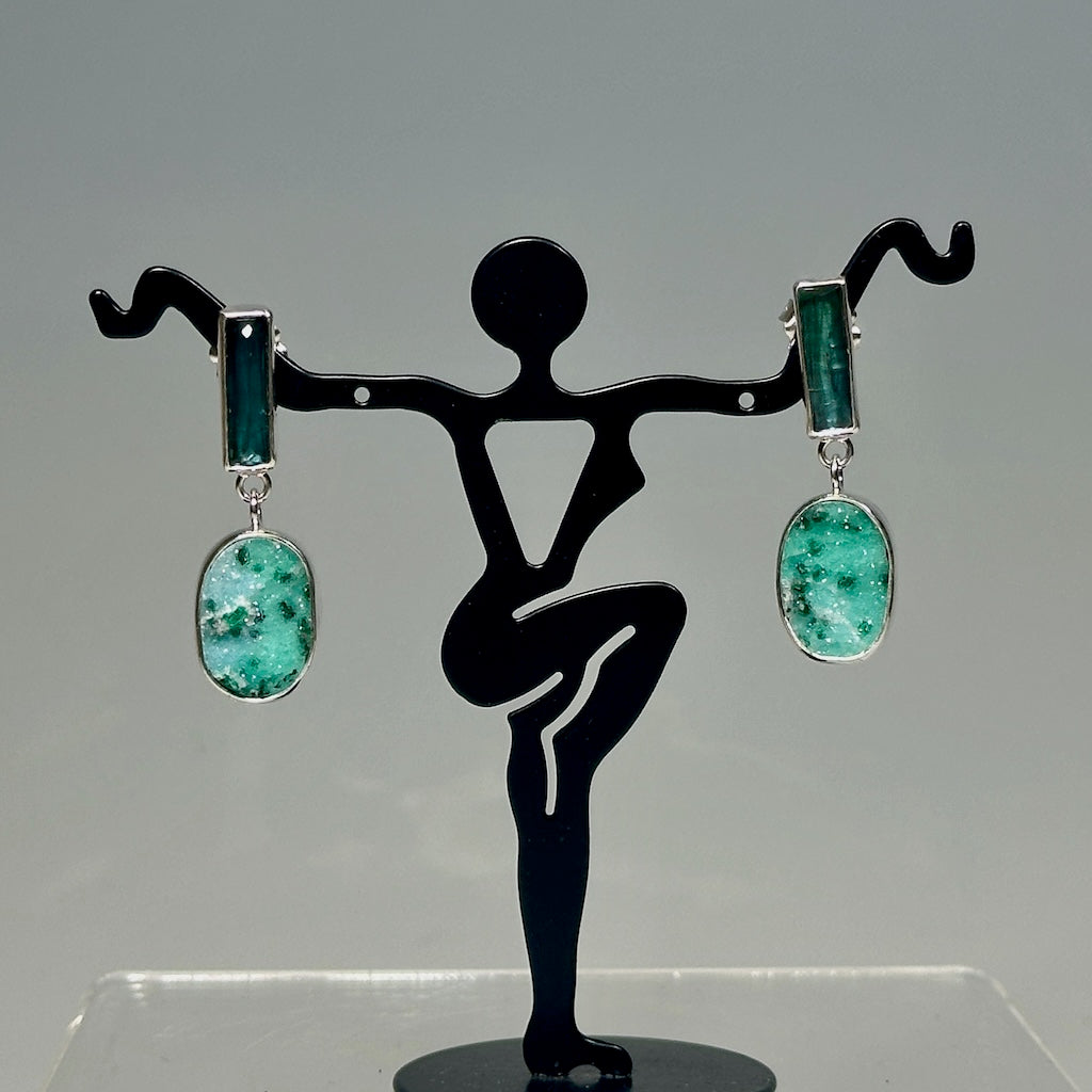 GREEN TOURMALINE AND DRUZY GEM SILICA EARRINGS NM658E