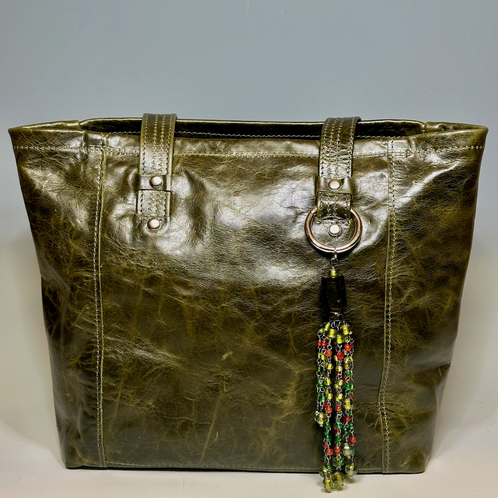 ZIP TOP SHOULDER BAG WITH VINTAGE BEAD TASSEL, DISTRESSED LEATHER GREEN - NH102